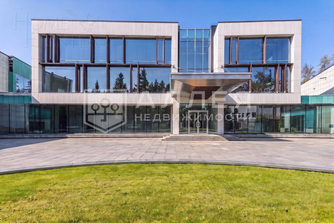 3-этажный коттедж 5 000 м² с отделкой