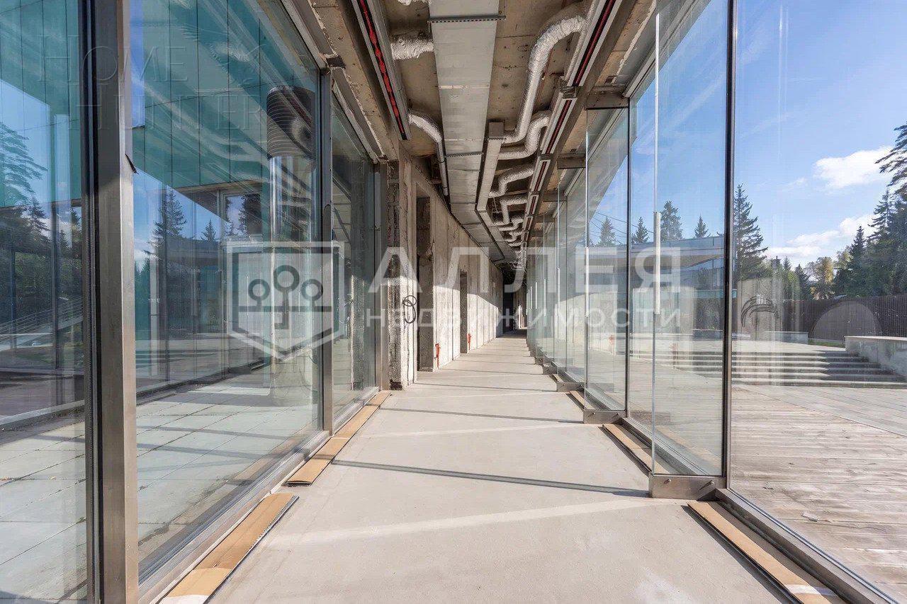 3-этажный коттедж 5 000 м² с отделкой