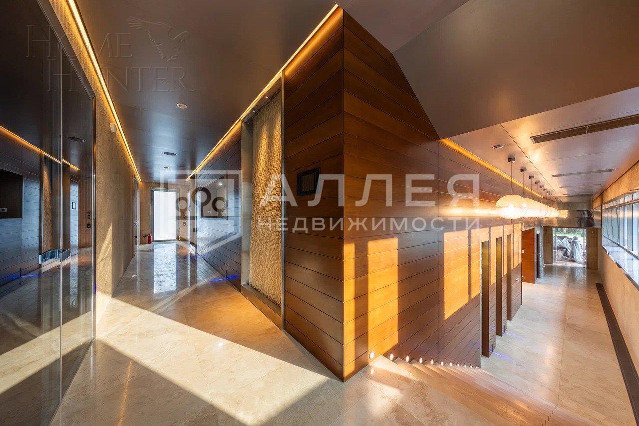 3-этажный коттедж 5 000 м² с отделкой