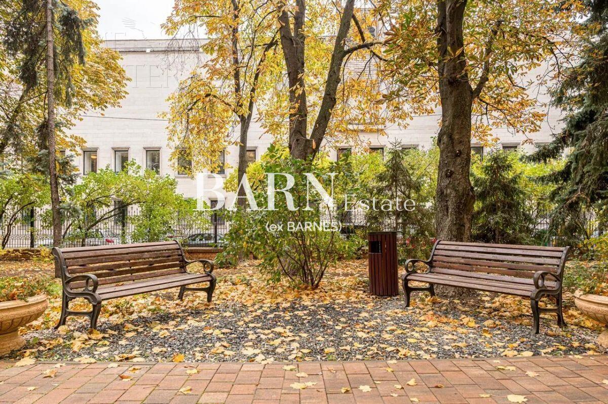 3-КОМН. КВАРТИРА С ОТДЕЛКОЙ 140 М² НА 3 ЭТАЖЕ