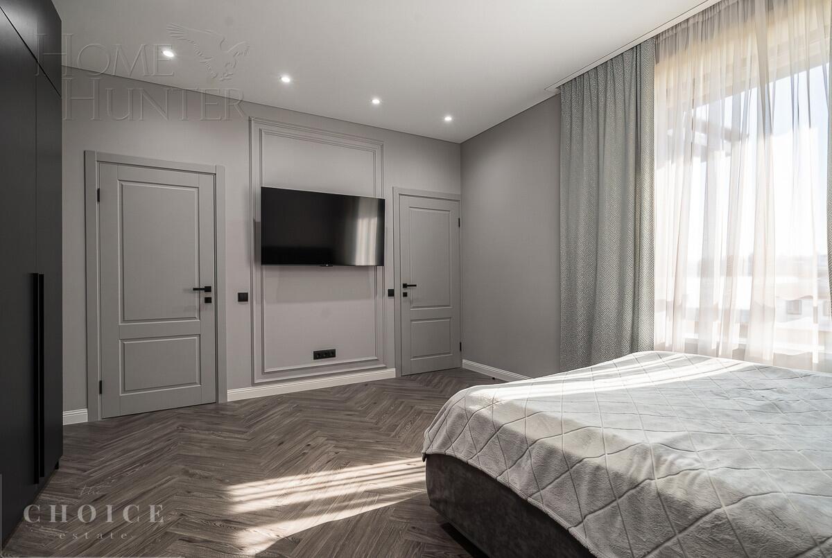 2-этажный коттедж 300 м² с отделкой