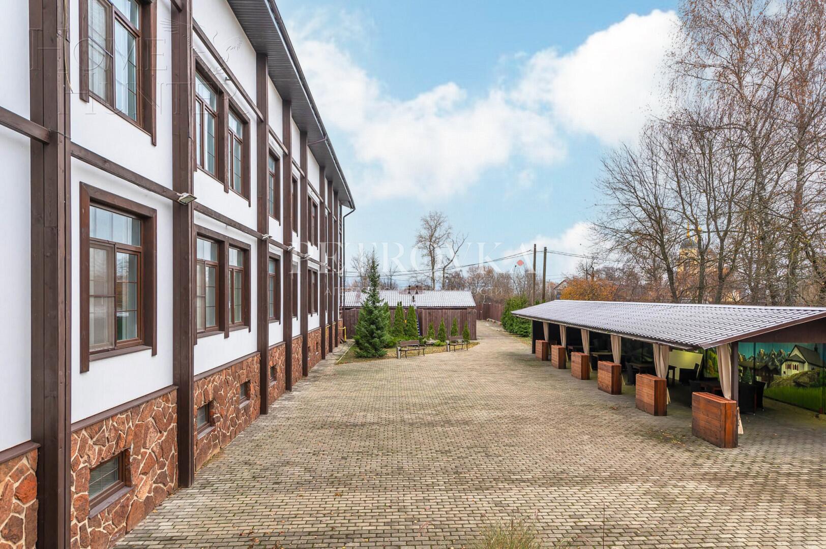 1-этажный коттедж 1 323.9 м² с отделкой