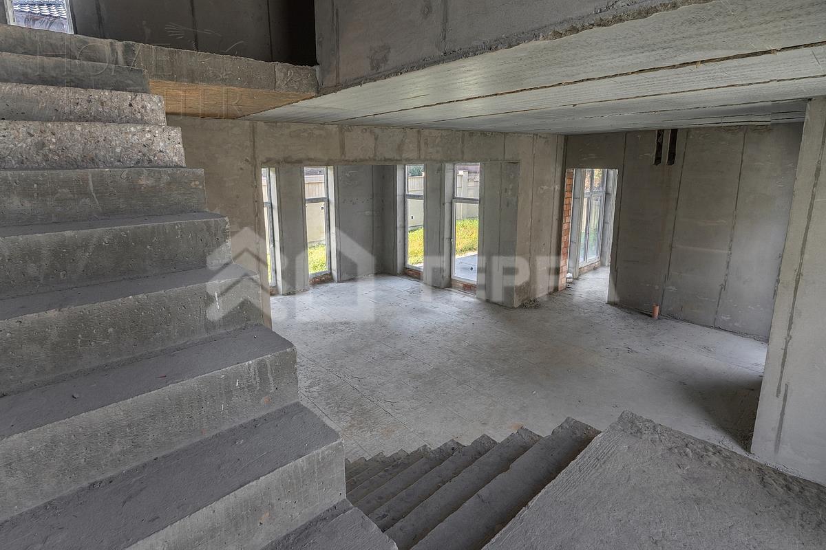 КОТТЕДЖ 316.8 м² без отделки