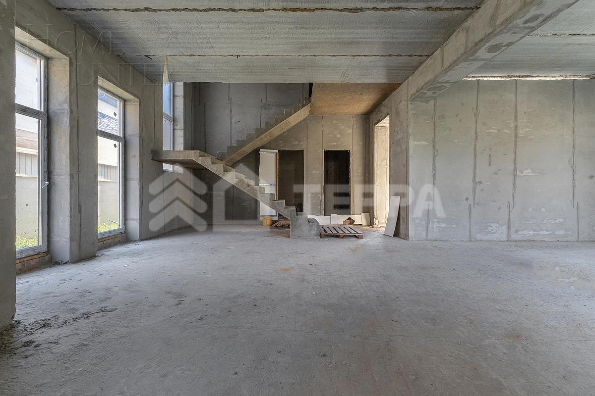 КОТТЕДЖ 316.8 м² без отделки
