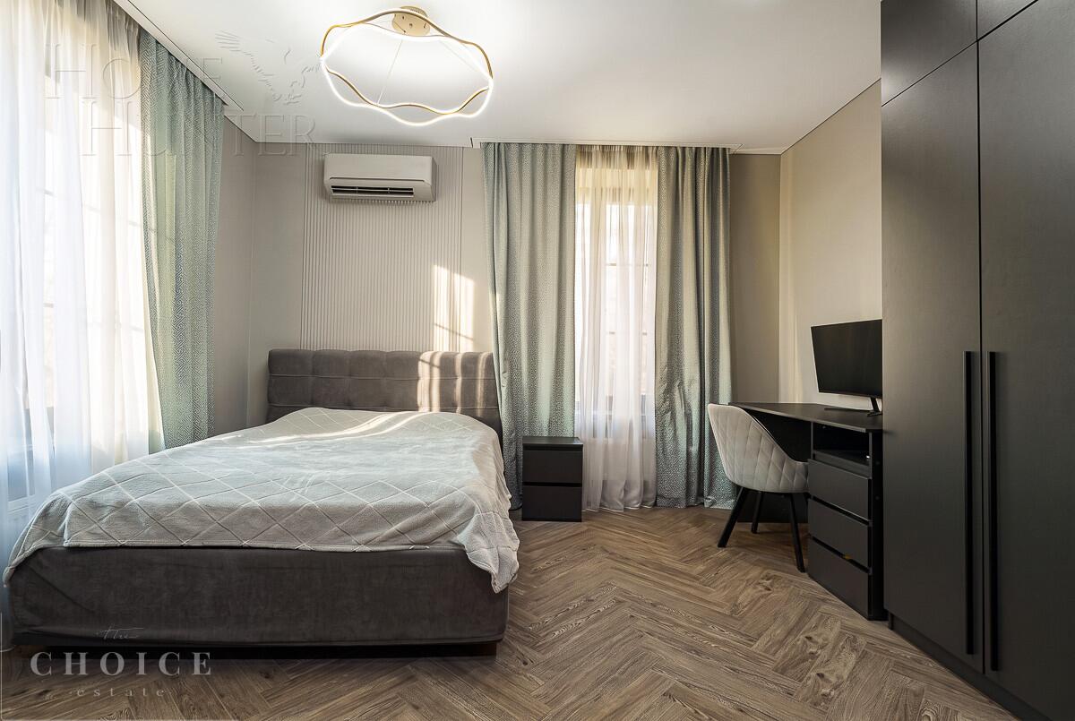 2-этажный коттедж 300 м² с отделкой