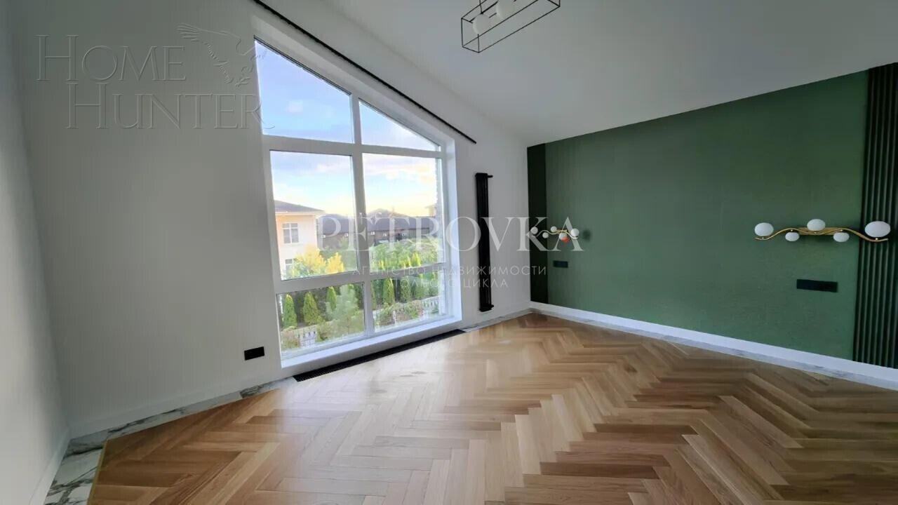 1-этажный коттедж 240 м² с отделкой