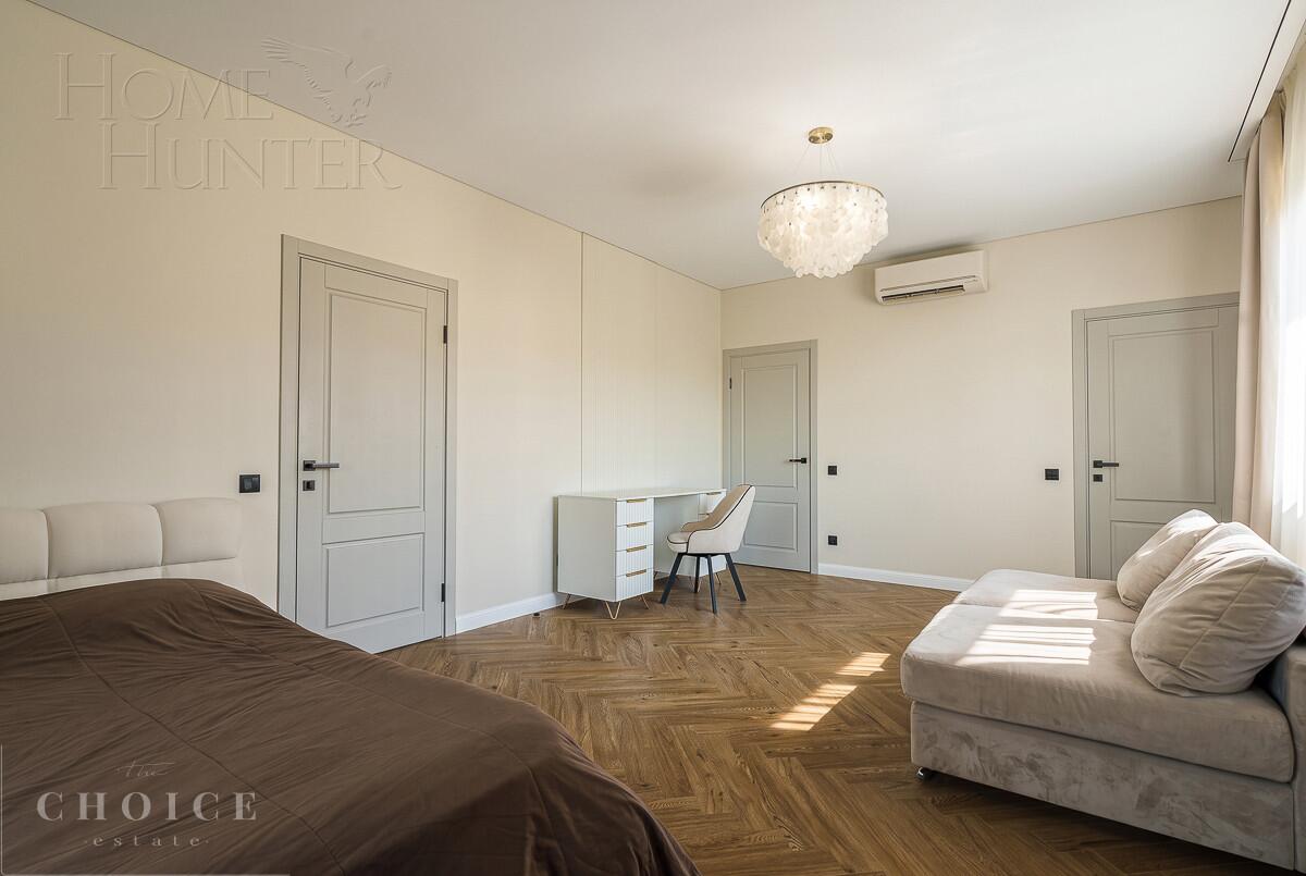 2-этажный коттедж 300 м² с отделкой