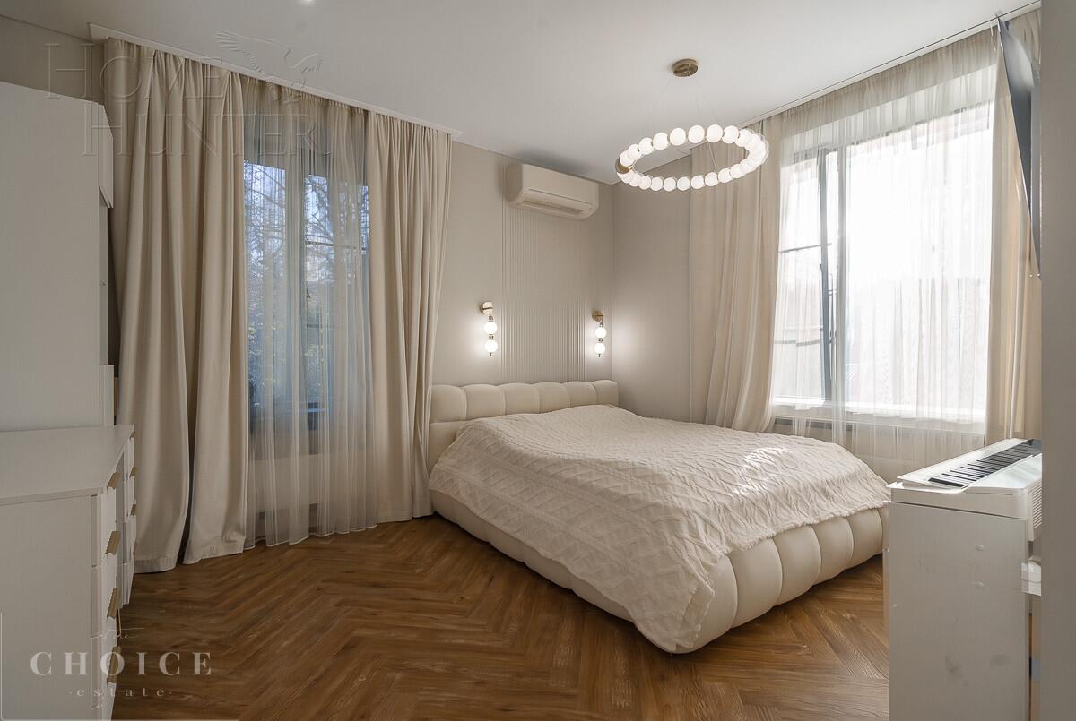2-этажный коттедж 300 м² с отделкой