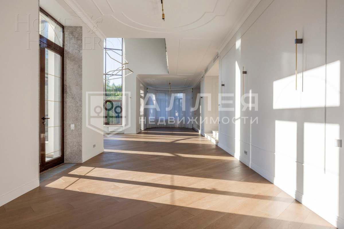 3-этажный коттедж 715 м² с отделкой
