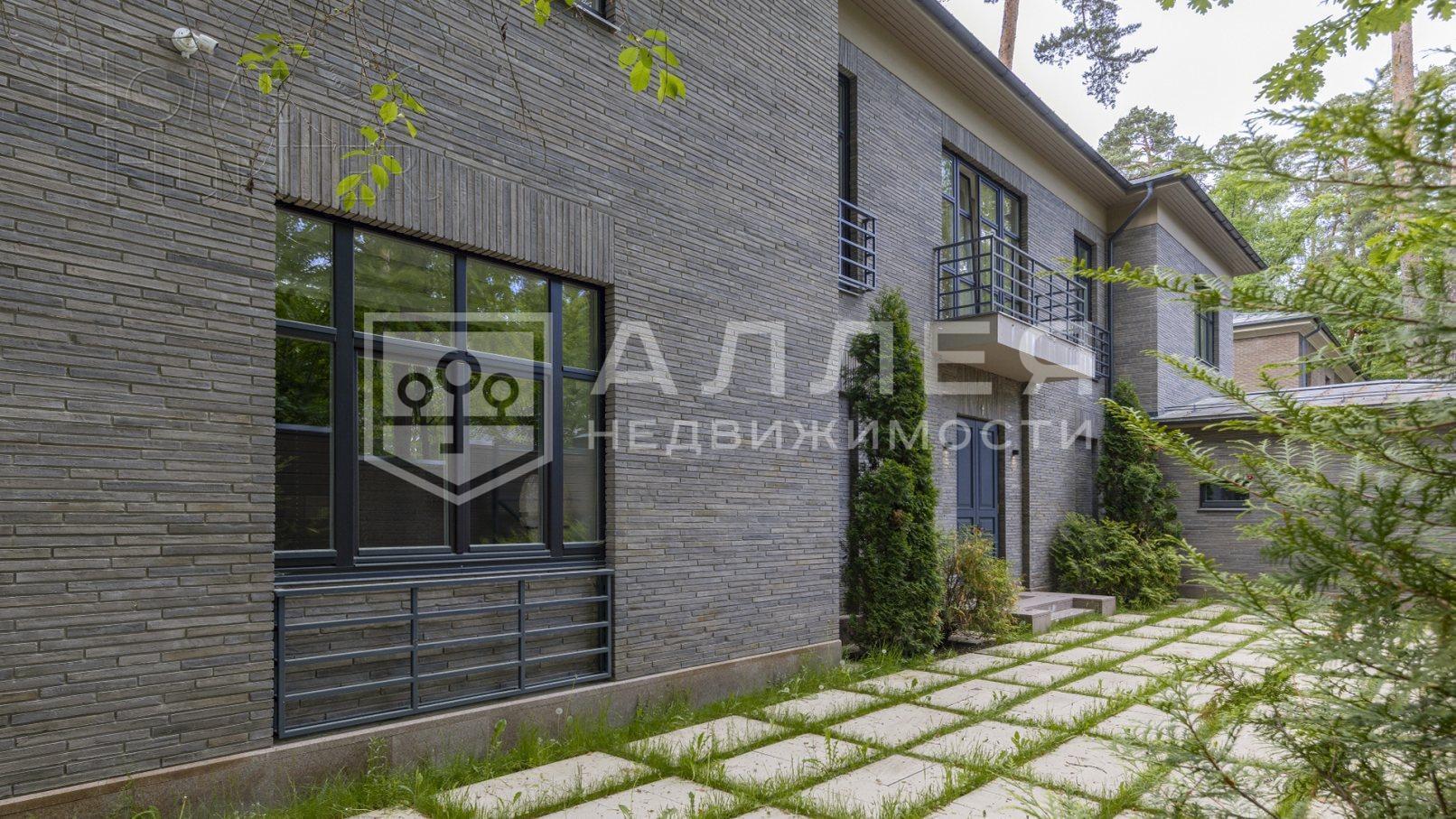 3-этажный коттедж 765 м² с отделкой