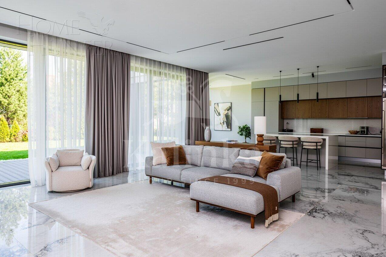 2-этажный коттедж 320 м² с отделкой