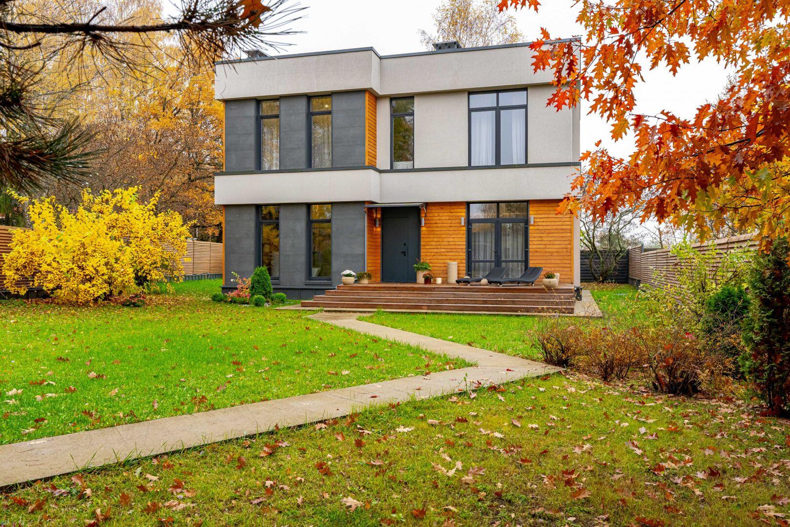 2-этажный коттедж 250 м² с отделкой