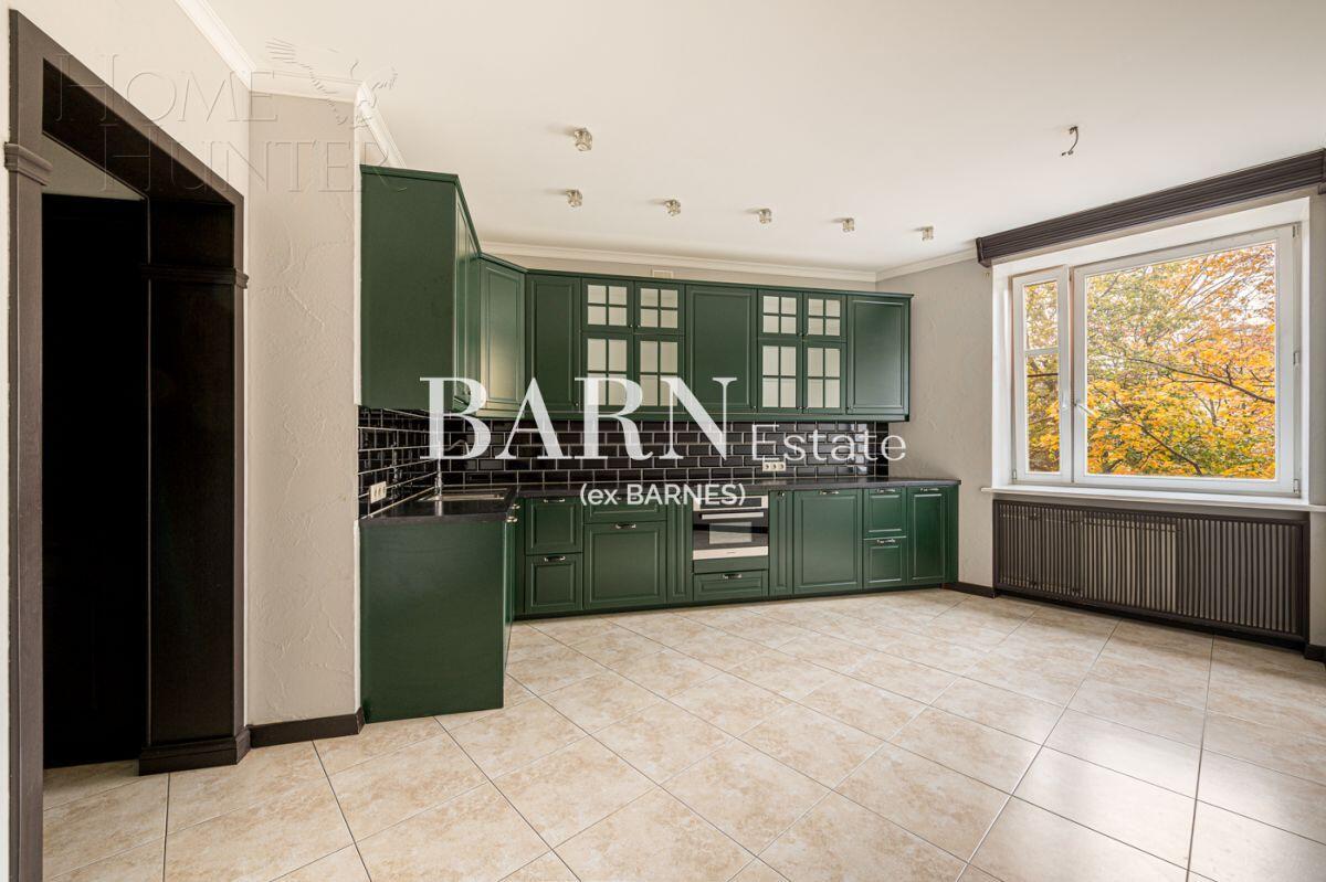 3-КОМН. КВАРТИРА С ОТДЕЛКОЙ 140 М² НА 3 ЭТАЖЕ