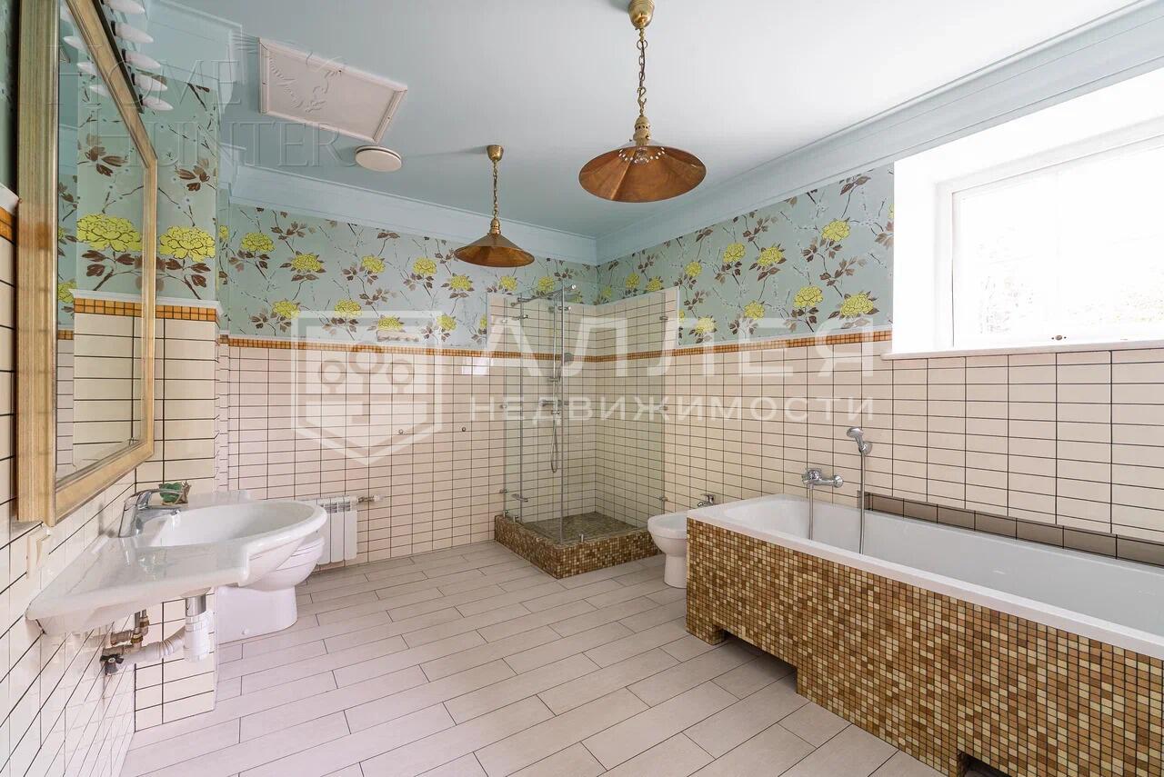 2-этажный коттедж 1 067 м² с отделкой