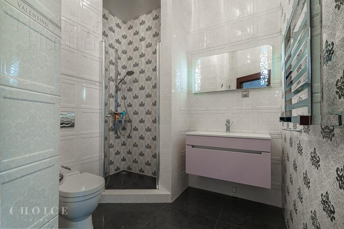 3-этажный таунхаус 302.5 м² с отделкой