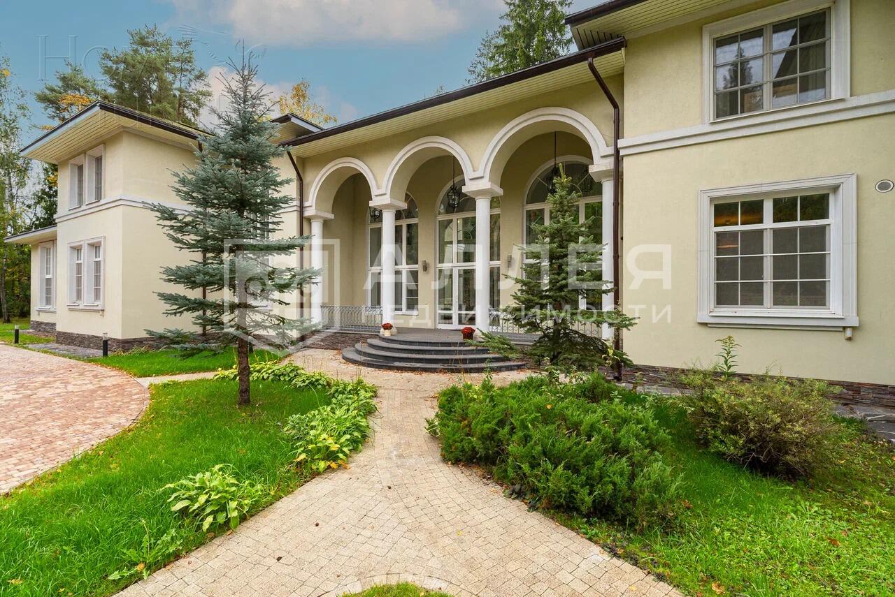 2-этажный коттедж 1 067 м² с отделкой