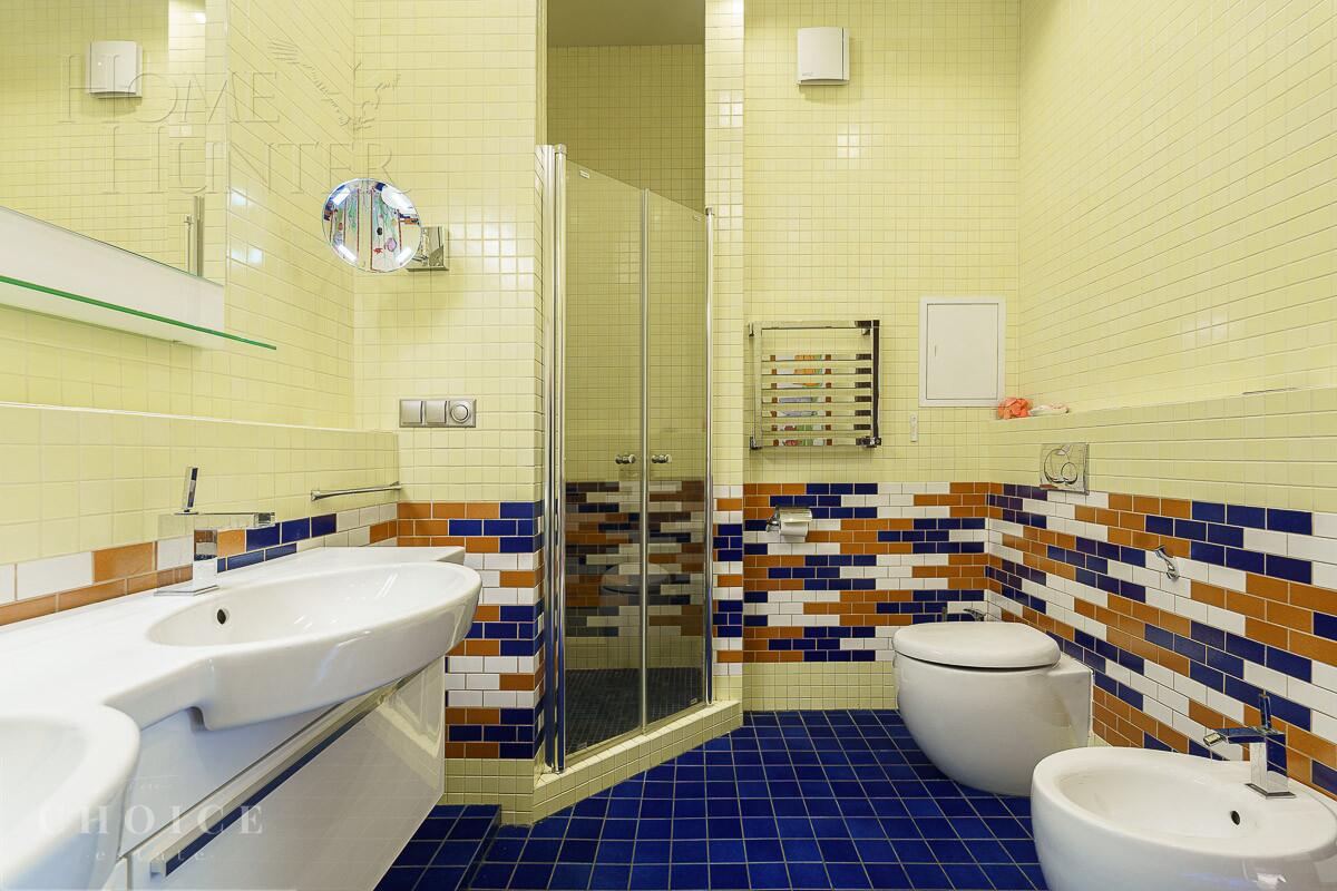 3-этажный таунхаус 302.5 м² с отделкой