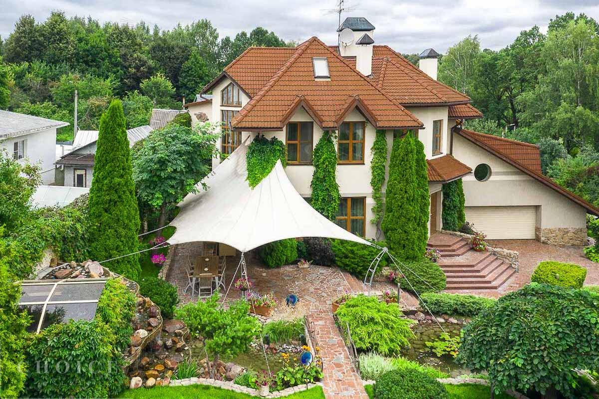 4-этажный коттедж 540 м² с отделкой