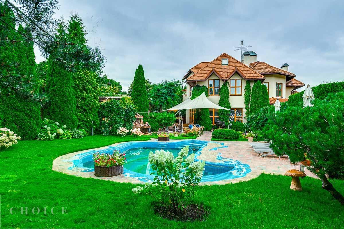 4-этажный коттедж 540 м² с отделкой