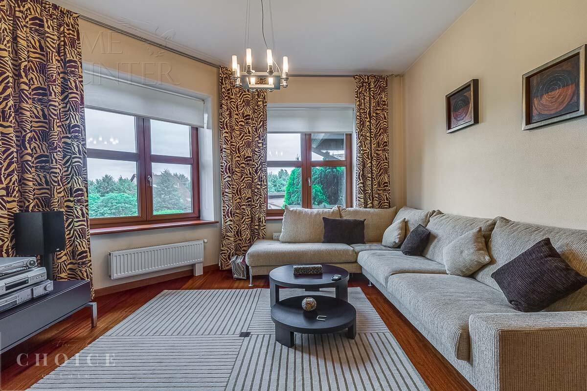 4-этажный коттедж 540 м² с отделкой