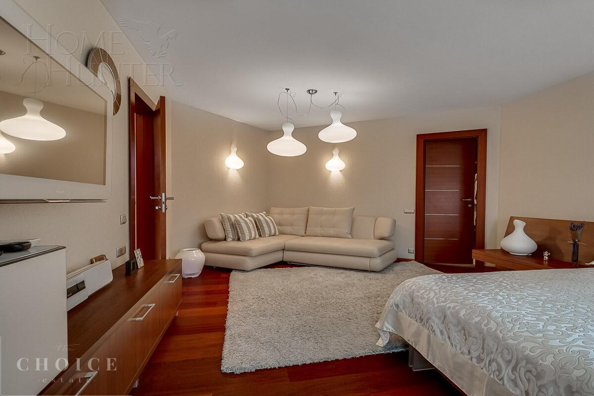 4-этажный коттедж 540 м² с отделкой