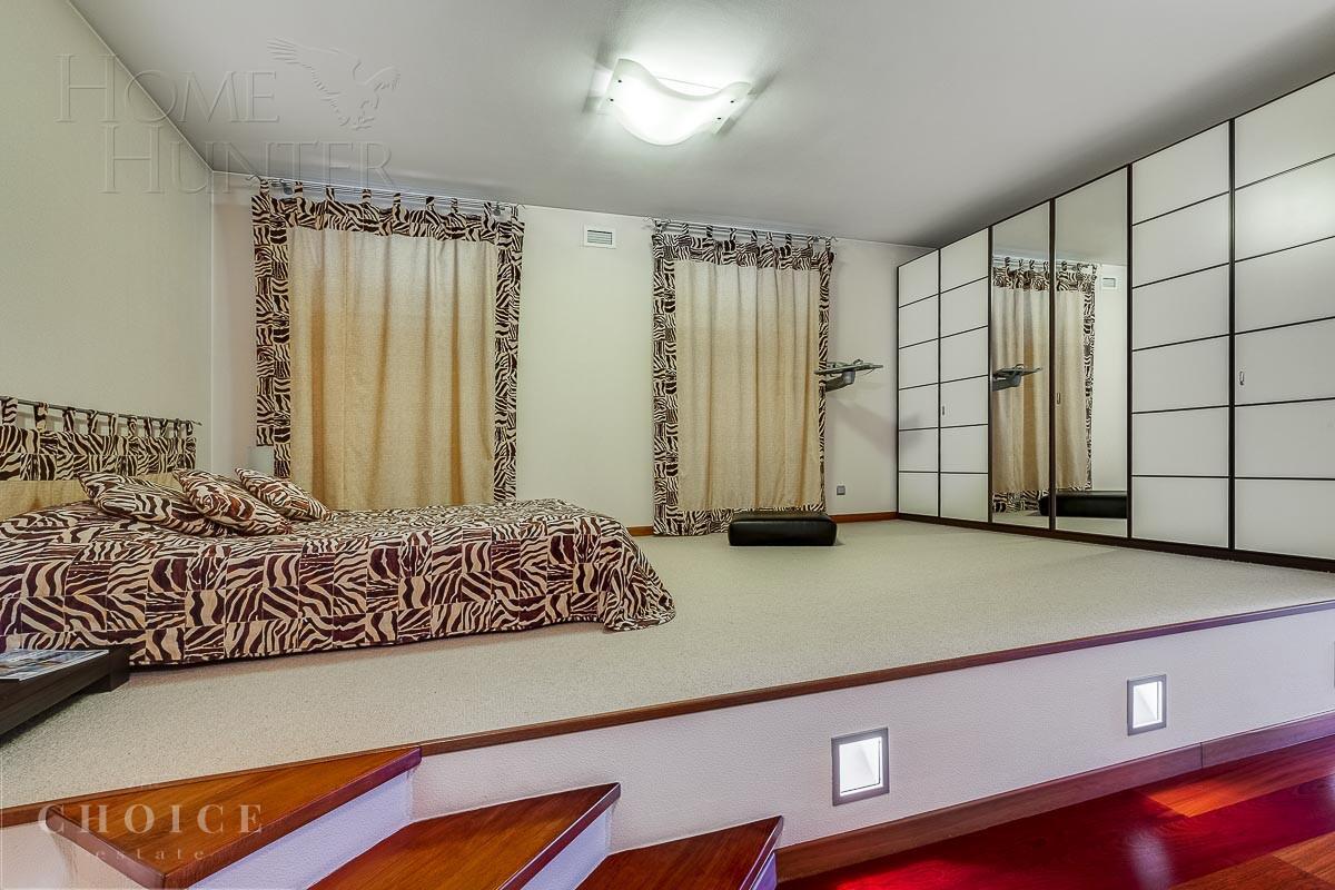 4-этажный коттедж 540 м² с отделкой
