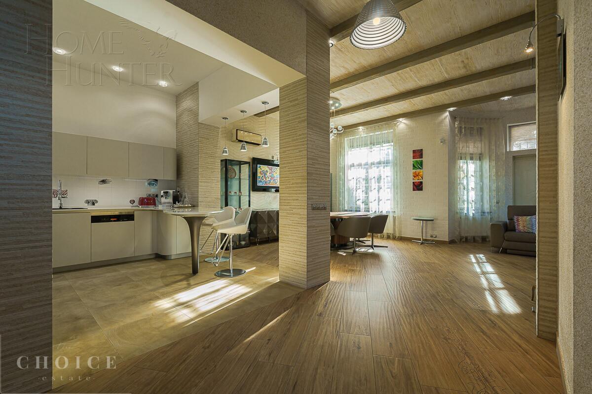 3-этажный таунхаус 302.5 м² с отделкой