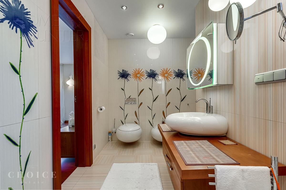 4-этажный коттедж 540 м² с отделкой