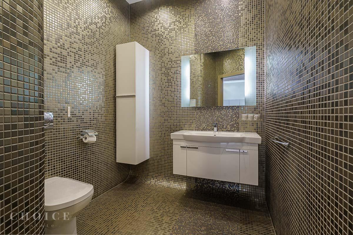 3-этажный таунхаус 302.5 м² с отделкой
