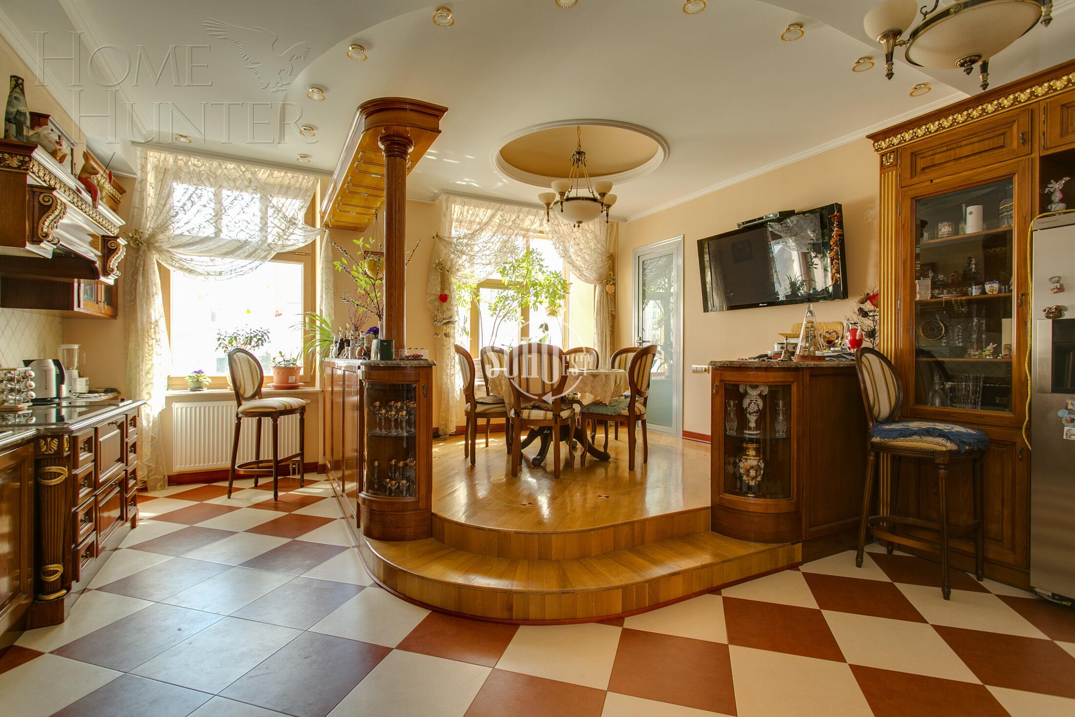 7-КОМН. КВАРТИРА С ОТДЕЛКОЙ 415 М² НА 5 ЭТАЖЕ