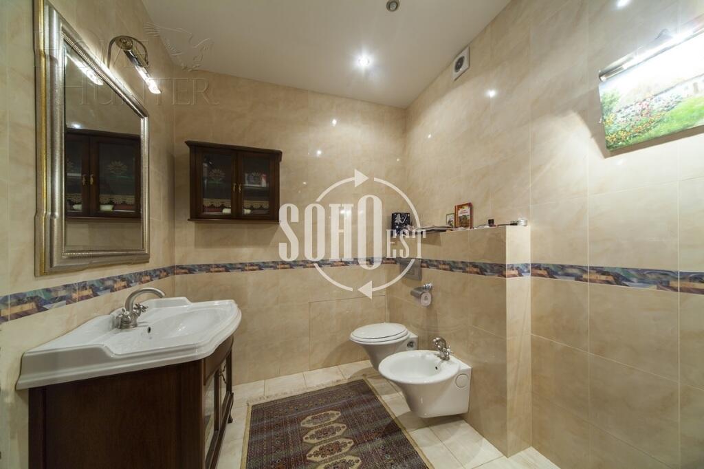 4-УРОВНЕВЫЙ ТАУНХАУС С ОТДЕЛКОЙ 310 М² НА 1 ЭТАЖЕ