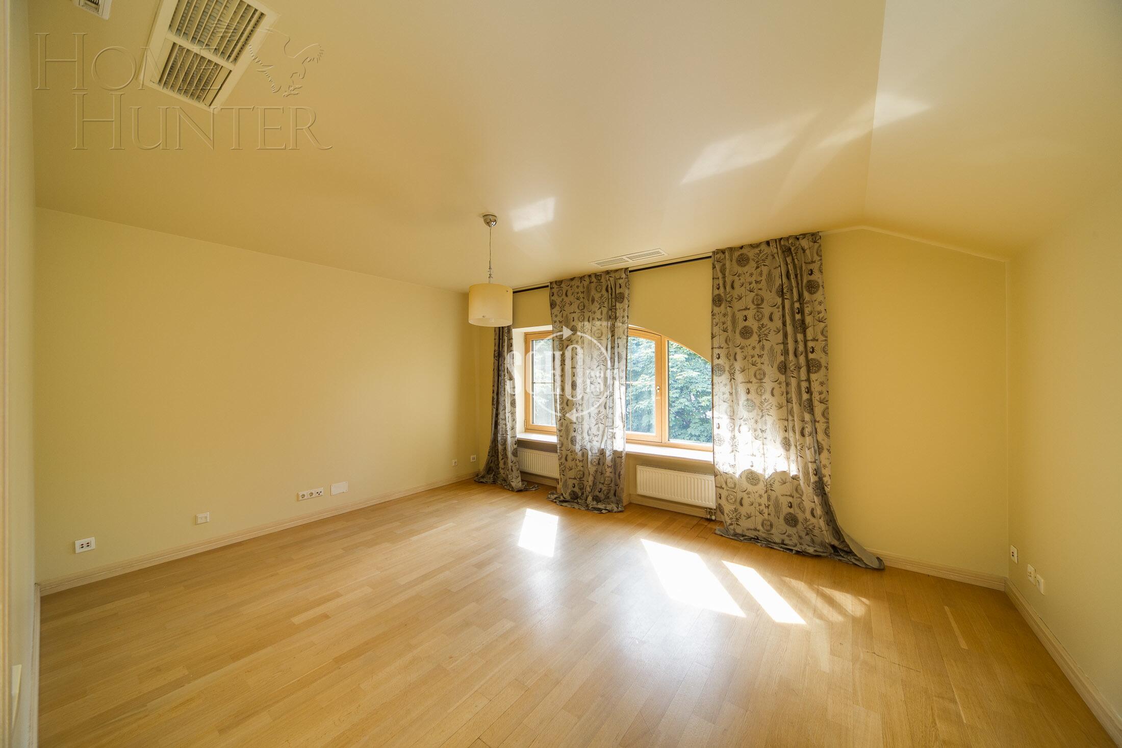 3-УРОВНЕВЫЙ ОСОБНЯК С ОТДЕЛКОЙ 1 040 М² НА 1 ЭТАЖЕ