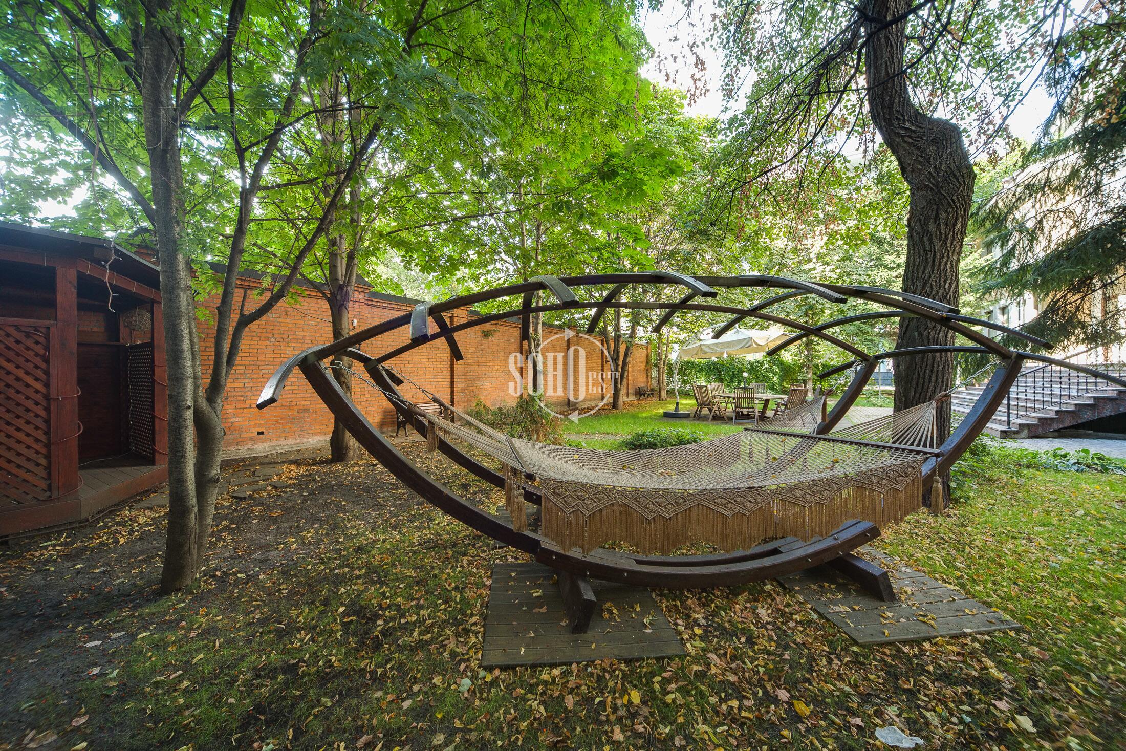 3-УРОВНЕВЫЙ ОСОБНЯК С ОТДЕЛКОЙ 1 040 М² НА 1 ЭТАЖЕ