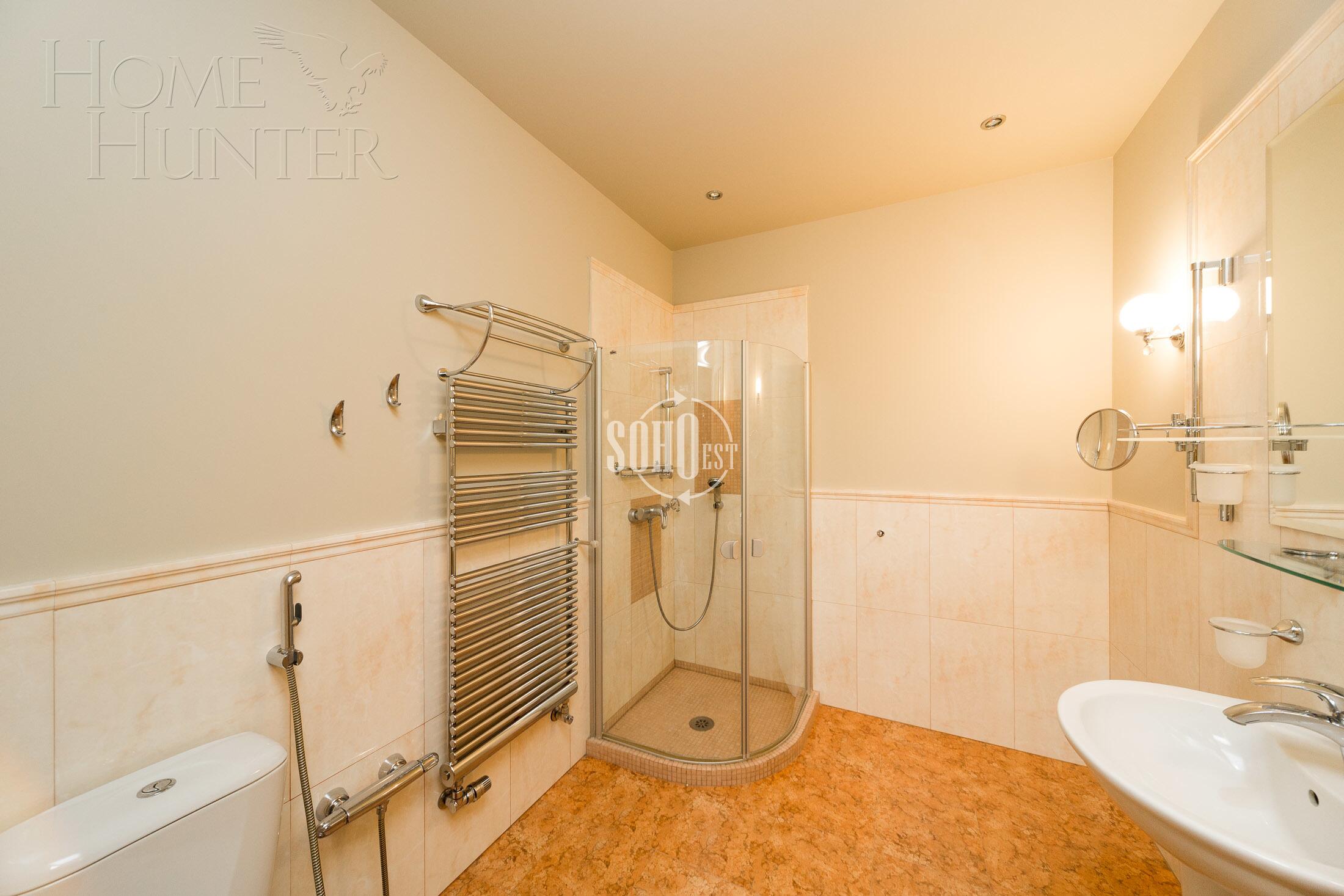 3-УРОВНЕВЫЙ ОСОБНЯК С ОТДЕЛКОЙ 1 040 М² НА 1 ЭТАЖЕ