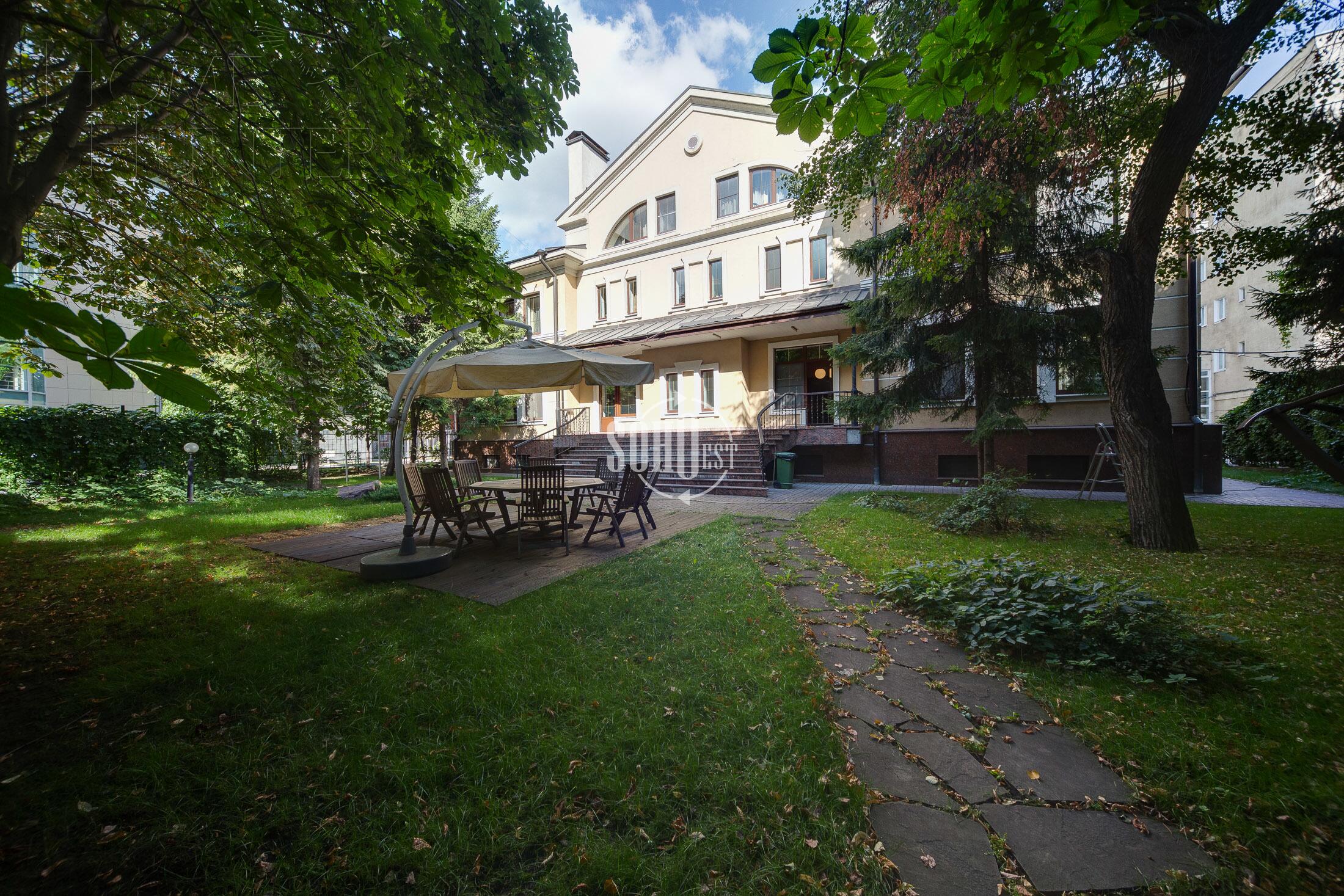 3-УРОВНЕВЫЙ ОСОБНЯК С ОТДЕЛКОЙ 1 040 М² НА 1 ЭТАЖЕ