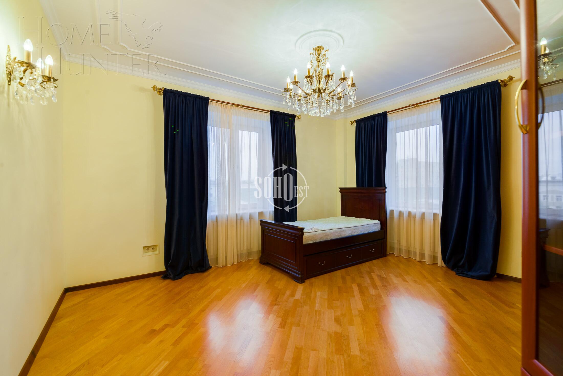 7-КОМН. КВАРТИРА С ОТДЕЛКОЙ 298 М² НА 5 ЭТАЖЕ