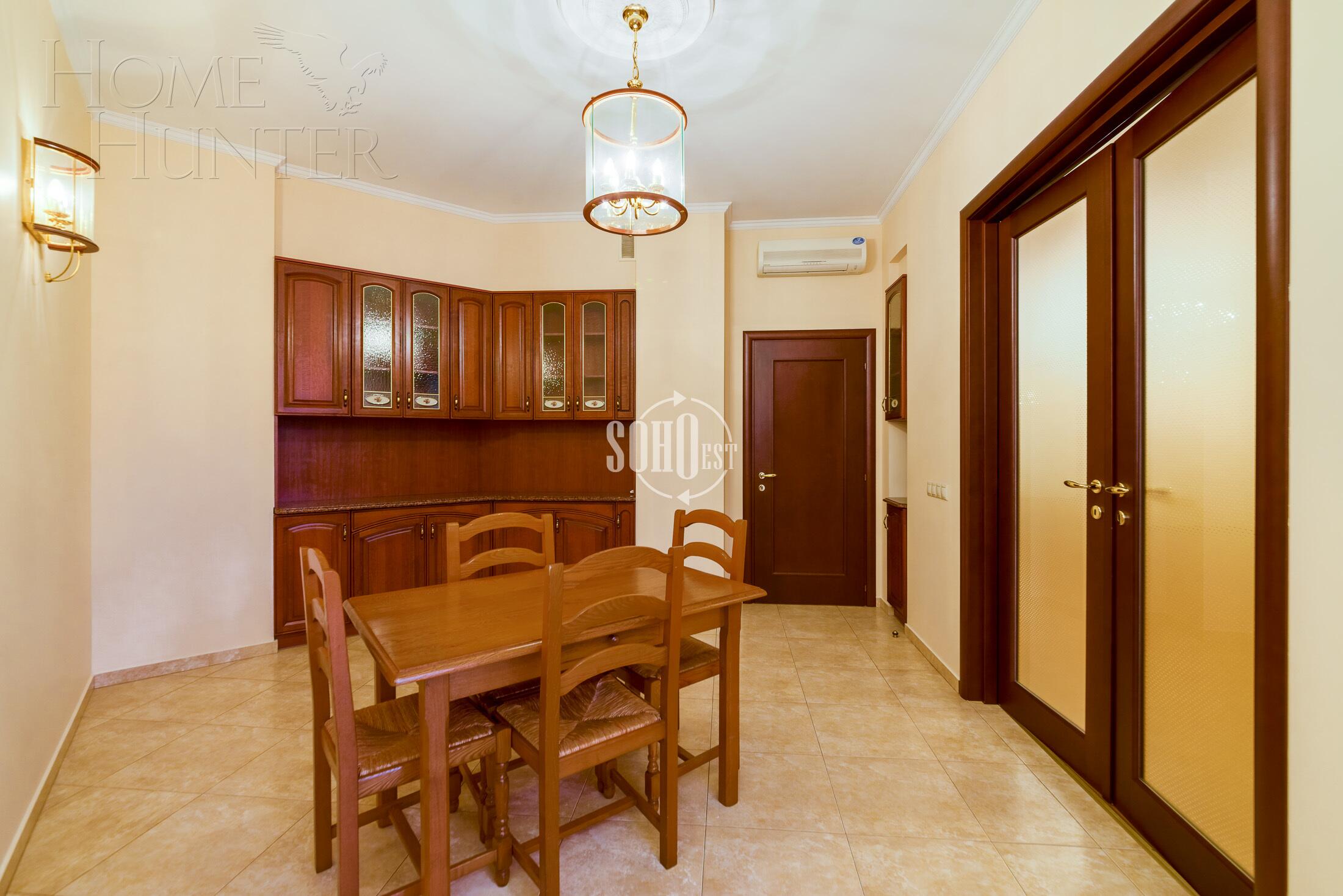 7-КОМН. КВАРТИРА С ОТДЕЛКОЙ 298 М² НА 5 ЭТАЖЕ