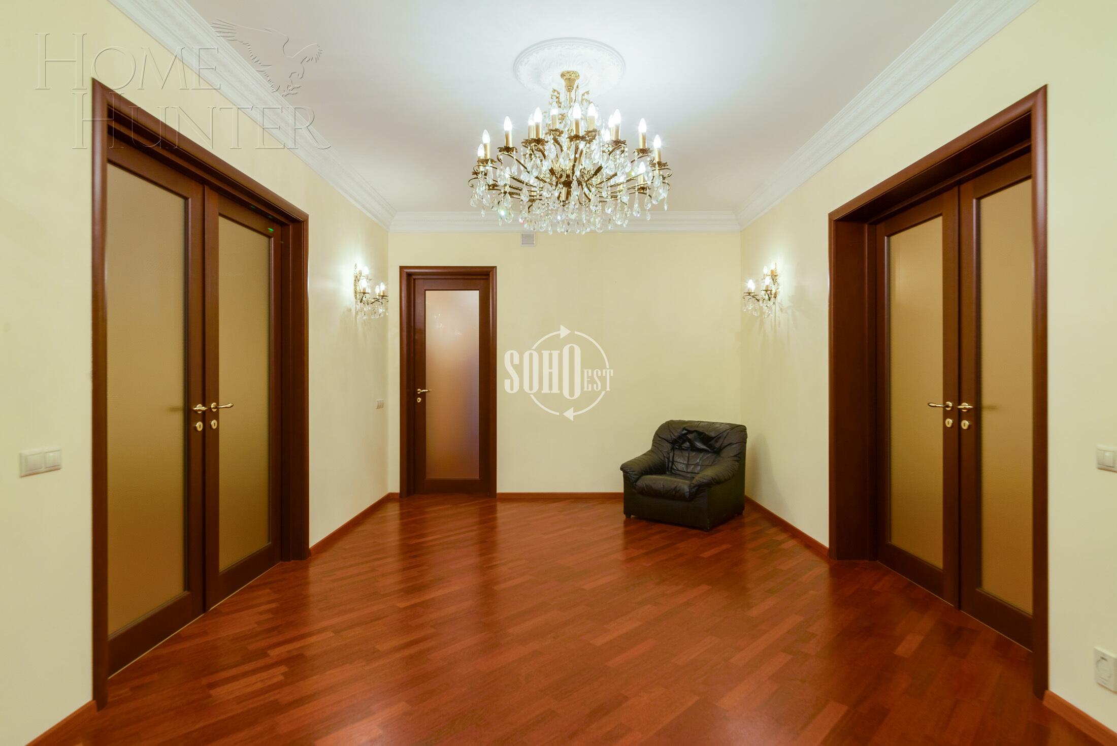 7-КОМН. КВАРТИРА С ОТДЕЛКОЙ 298 М² НА 5 ЭТАЖЕ