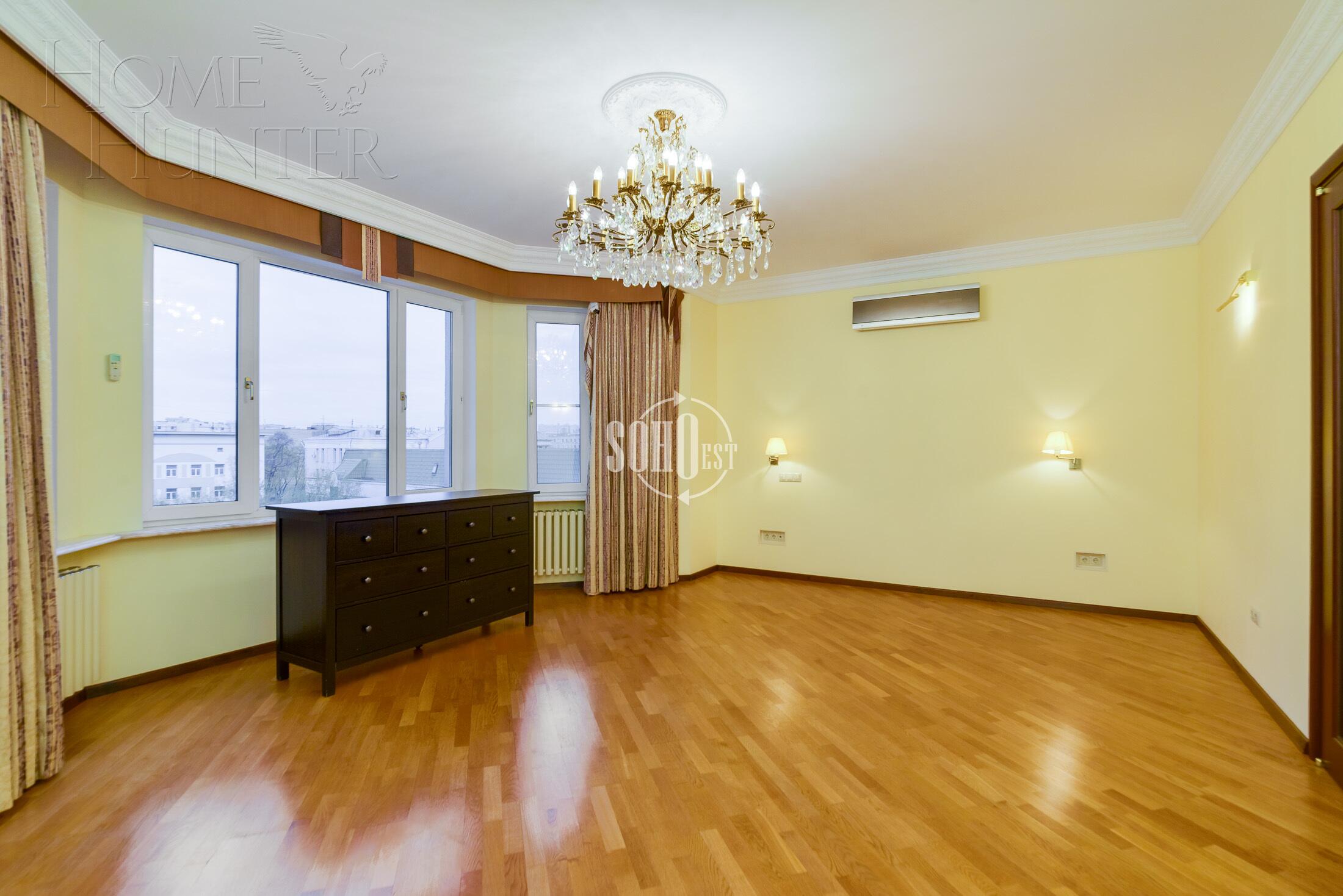 7-КОМН. КВАРТИРА С ОТДЕЛКОЙ 298 М² НА 5 ЭТАЖЕ