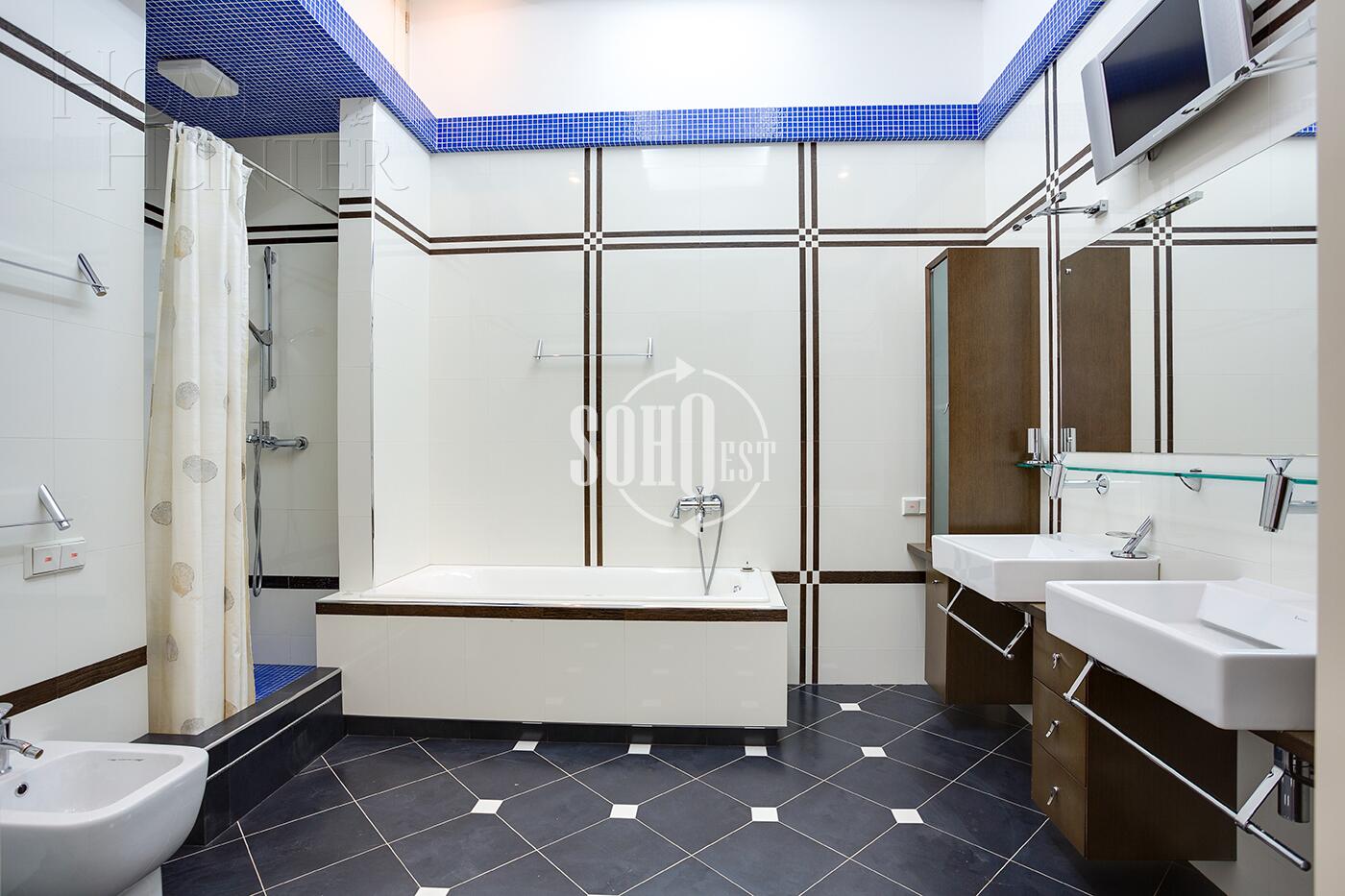 2-УРОВНЕВЫЙ ПЕНТХАУС С ОТДЕЛКОЙ 308.4 М² НА 8 ЭТАЖЕ