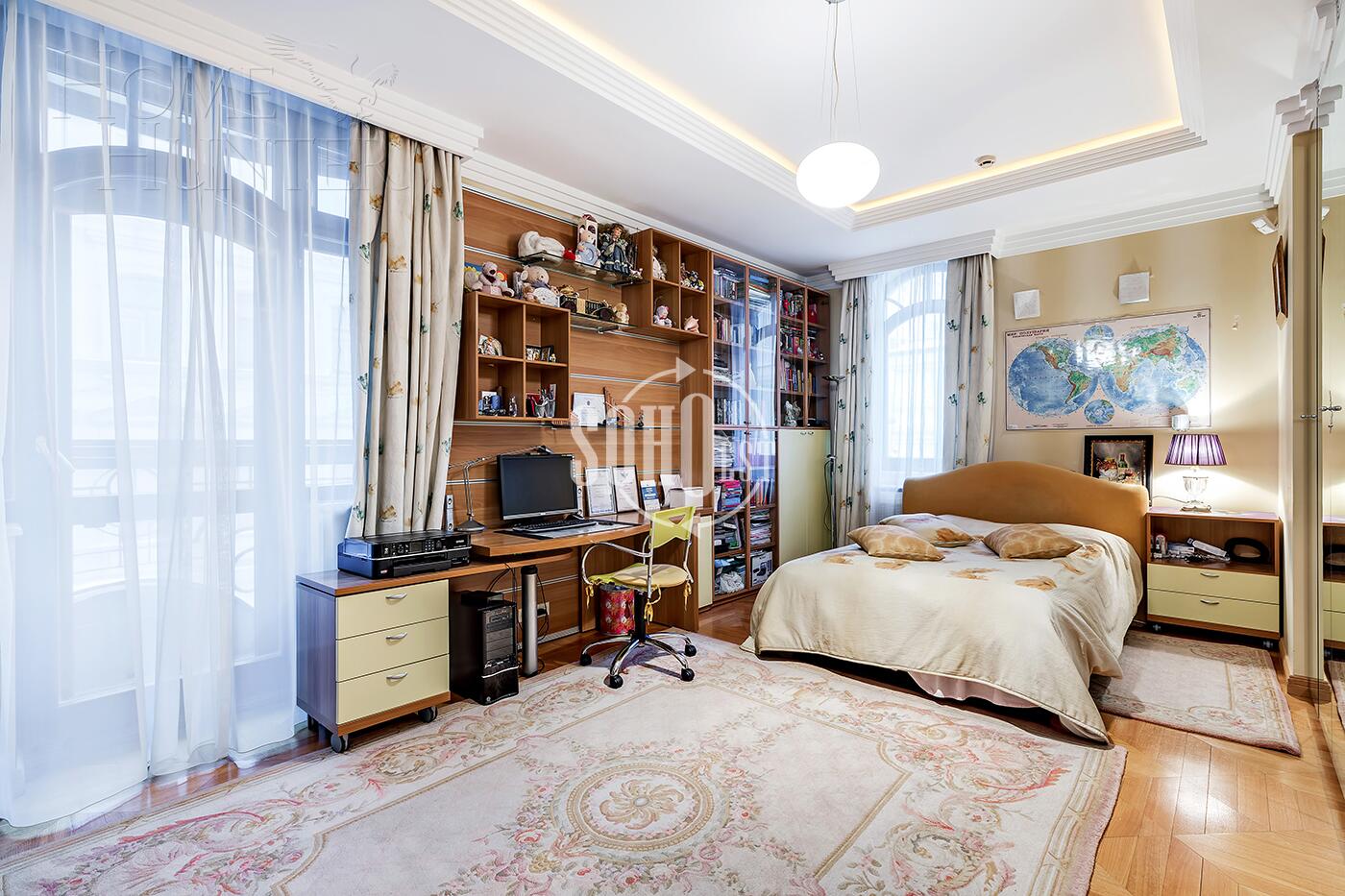 5-КОМН. КВАРТИРА С ОТДЕЛКОЙ 240 М² НА 2 ЭТАЖЕ