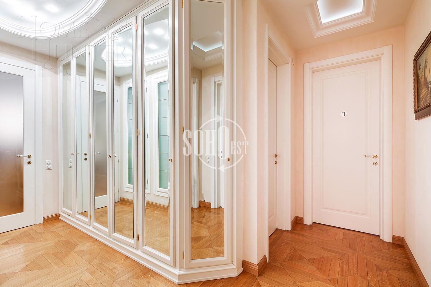 5-КОМН. КВАРТИРА С ОТДЕЛКОЙ 240 М² НА 2 ЭТАЖЕ