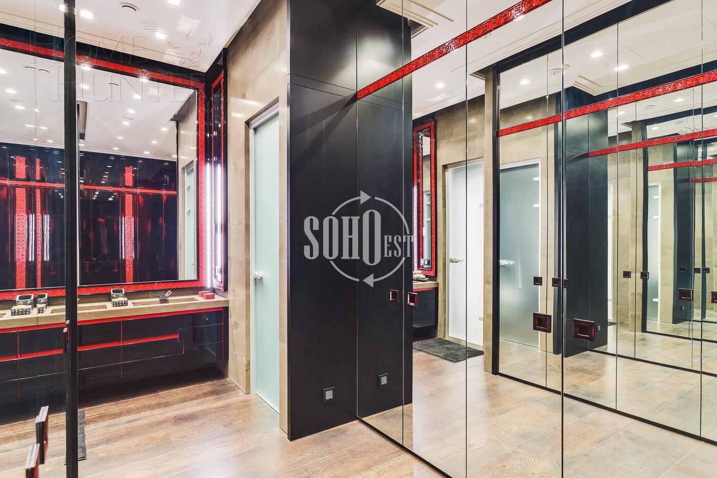 4-КОМН. КВАРТИРА С ОТДЕЛКОЙ 210 М² НА 2 ЭТАЖЕ