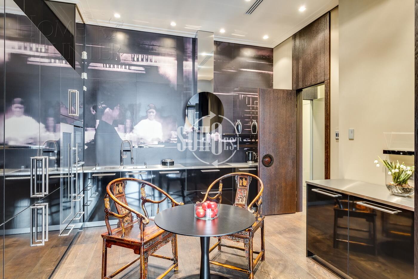 4-КОМН. КВАРТИРА С ОТДЕЛКОЙ 210 М² НА 2 ЭТАЖЕ