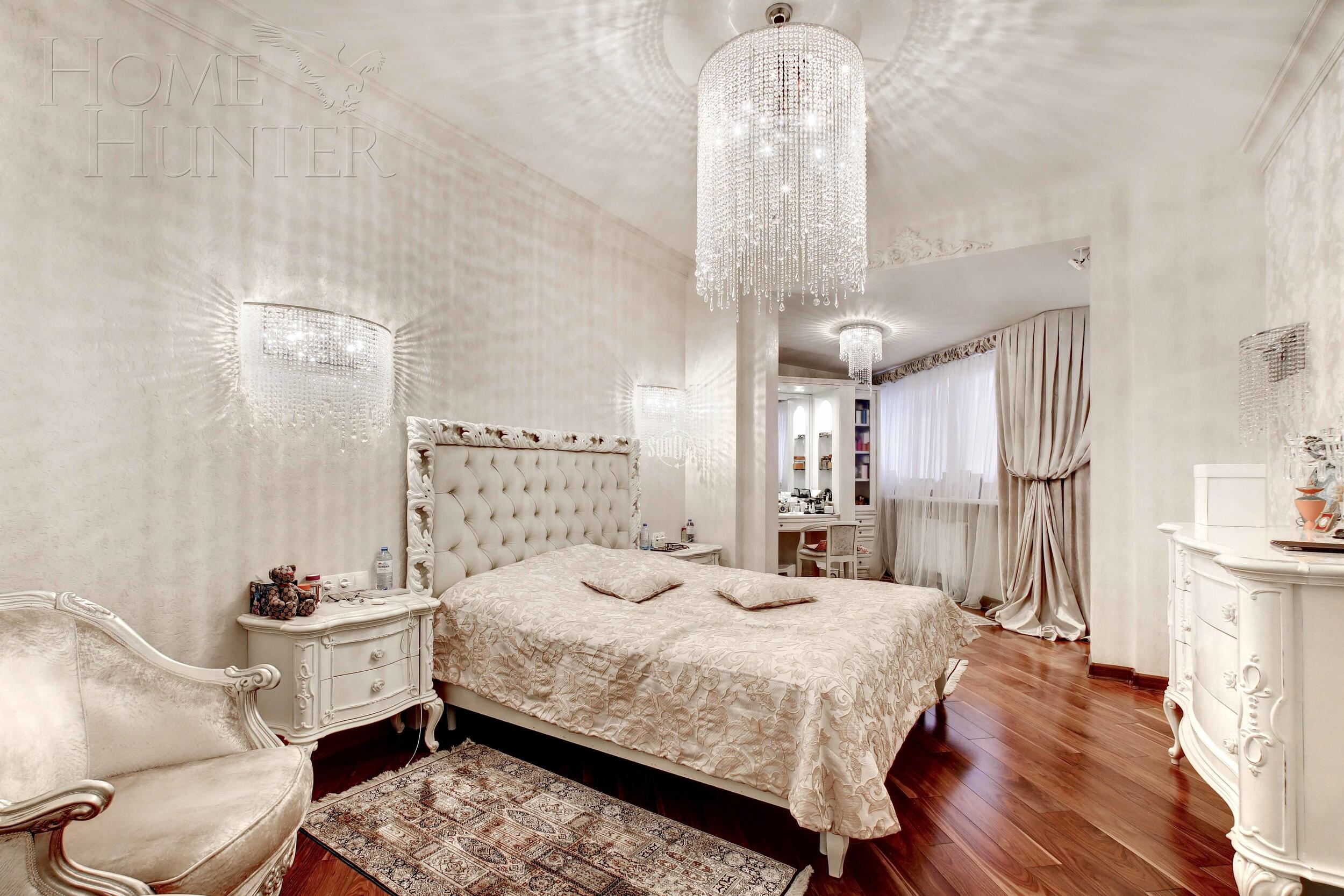 3-КОМН. КВАРТИРА С ОТДЕЛКОЙ 200 М² НА 4 ЭТАЖЕ