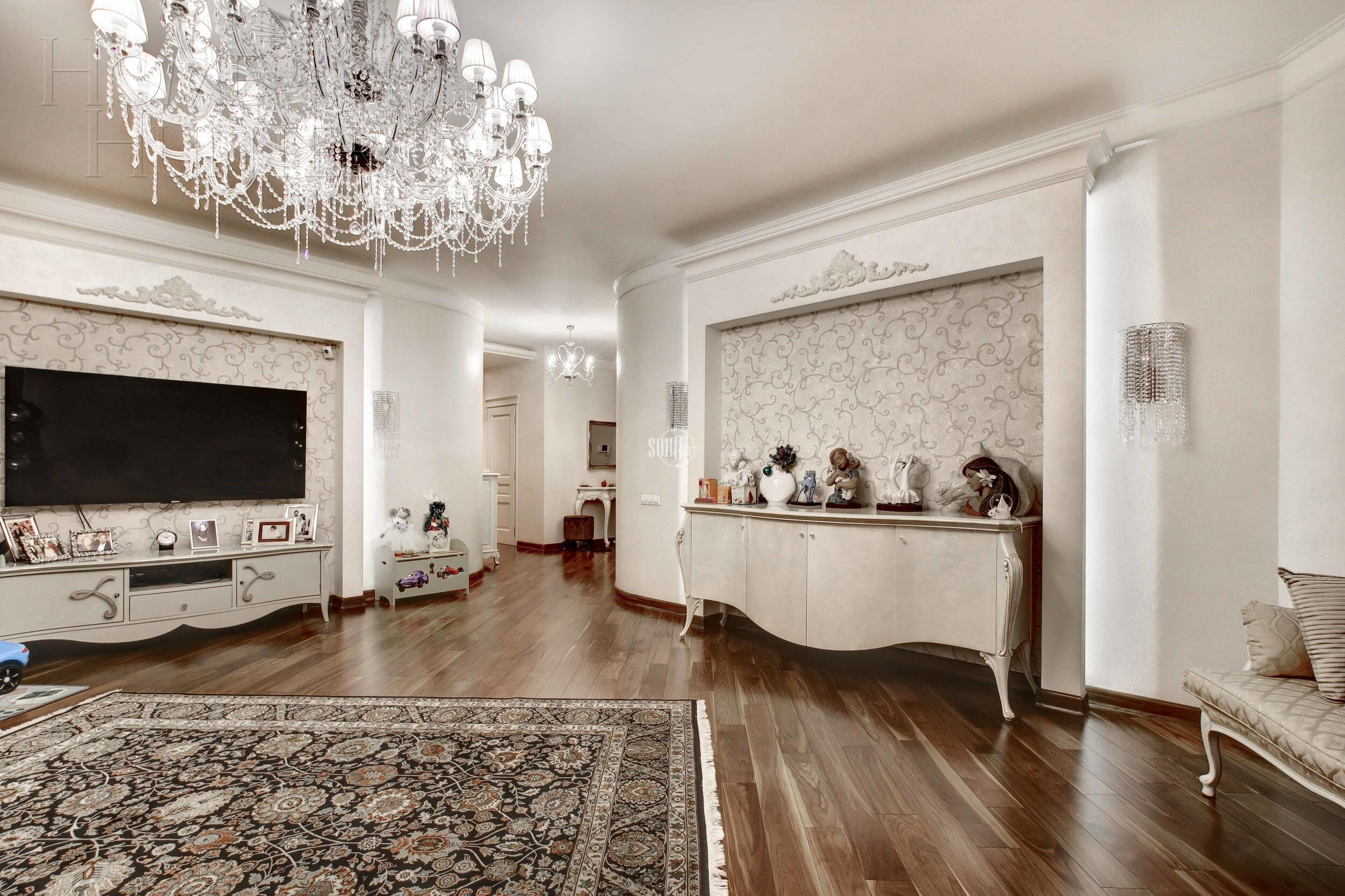 3-КОМН. КВАРТИРА С ОТДЕЛКОЙ 200 М² НА 4 ЭТАЖЕ