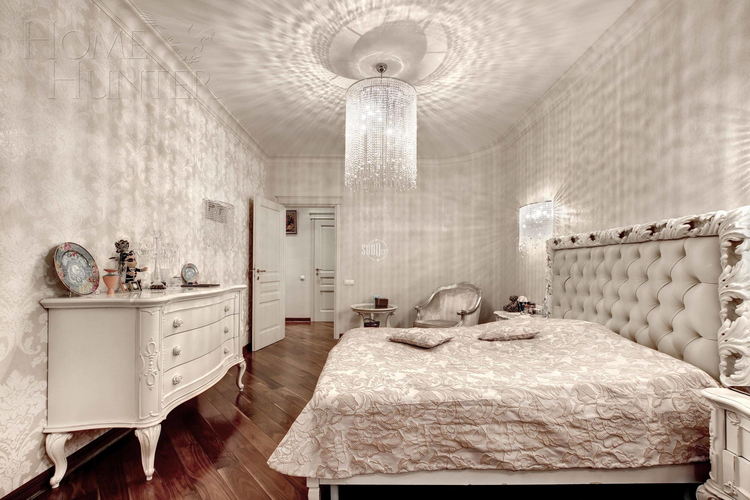 3-КОМН. КВАРТИРА С ОТДЕЛКОЙ 200 М² НА 4 ЭТАЖЕ