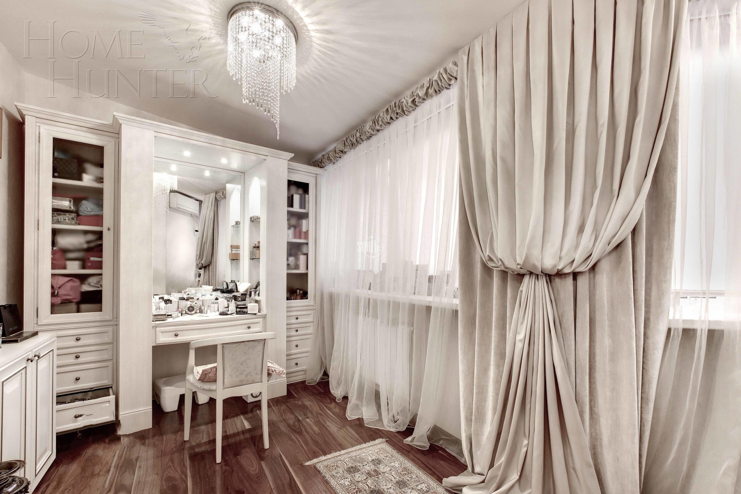 3-КОМН. КВАРТИРА С ОТДЕЛКОЙ 200 М² НА 4 ЭТАЖЕ