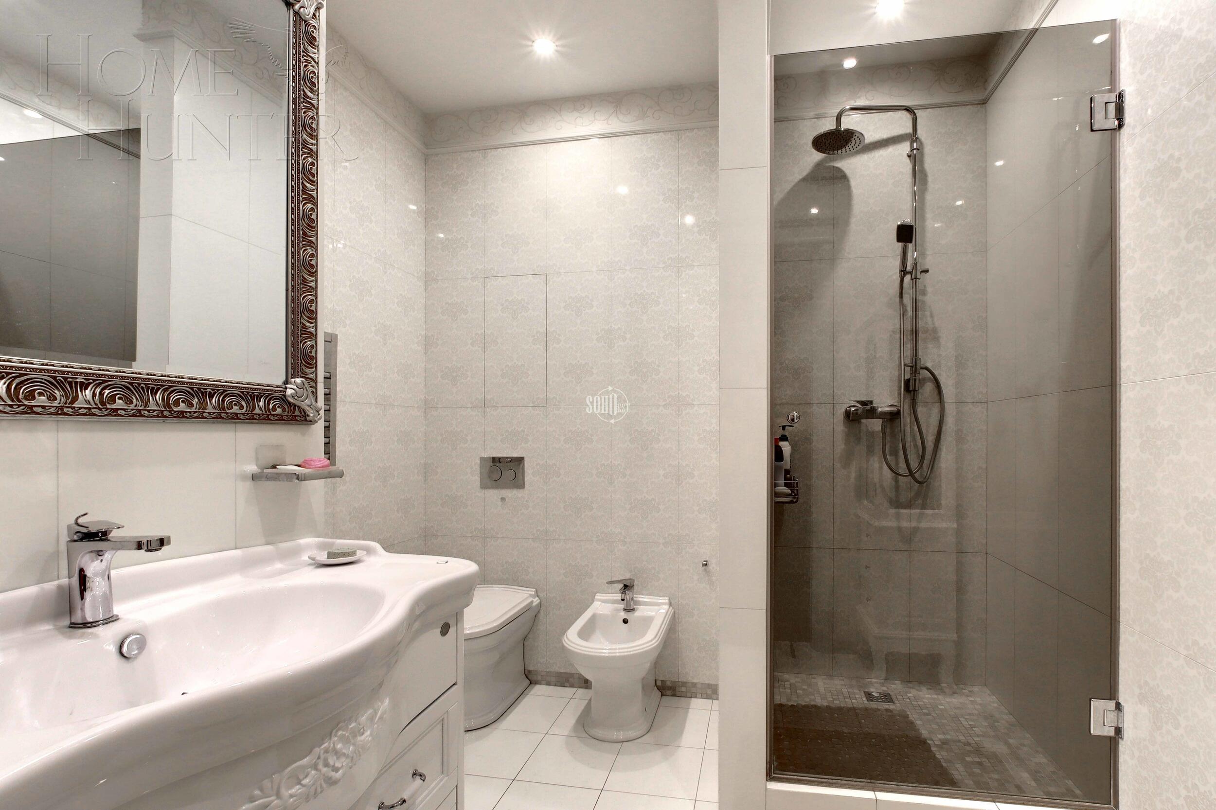 3-КОМН. КВАРТИРА С ОТДЕЛКОЙ 200 М² НА 4 ЭТАЖЕ