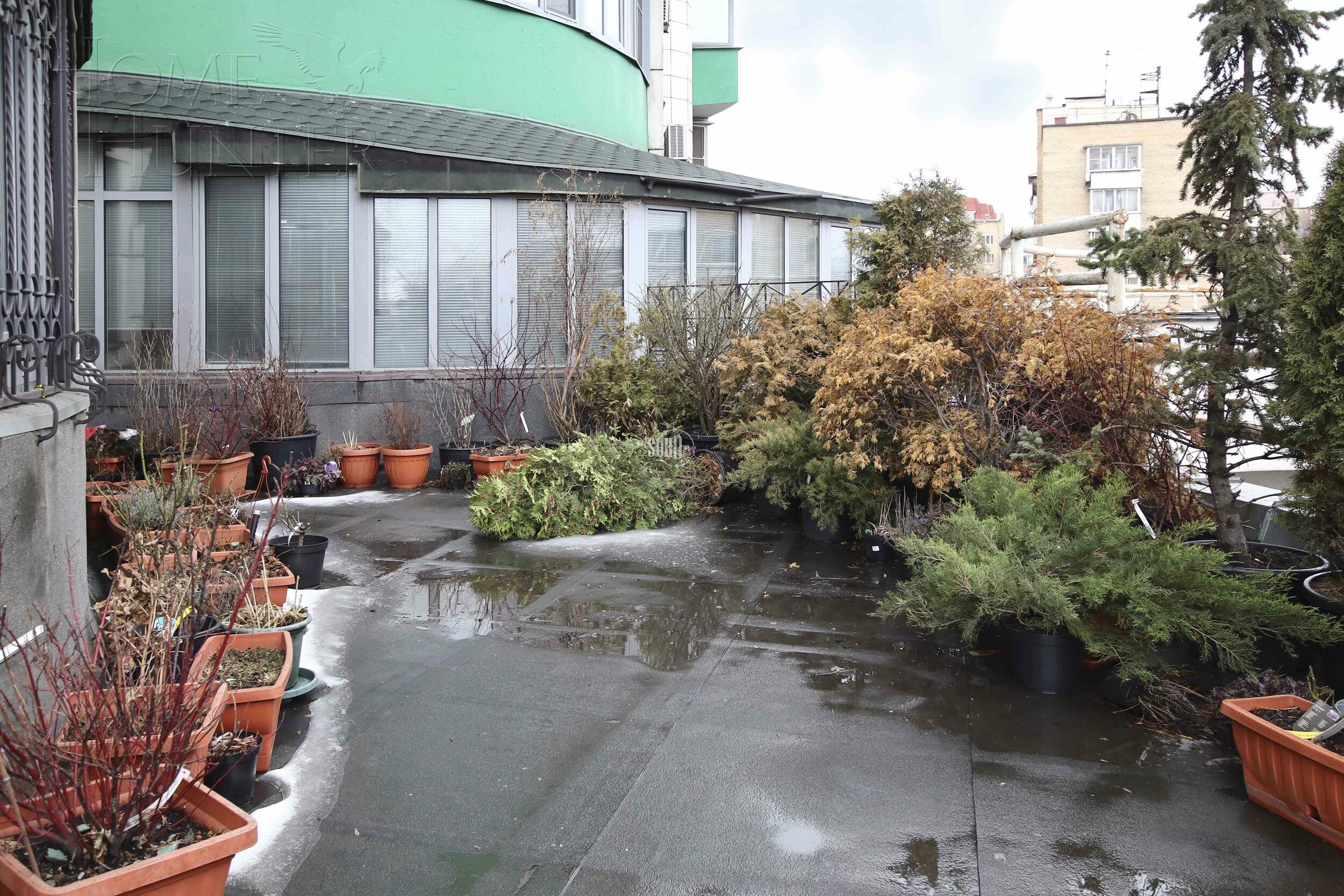 3-КОМН. КВАРТИРА С ОТДЕЛКОЙ 200 М² НА 4 ЭТАЖЕ